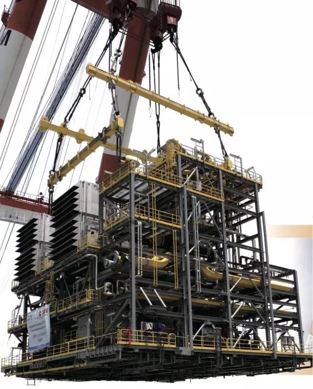 吊裝作業(yè)現(xiàn)場(chǎng)